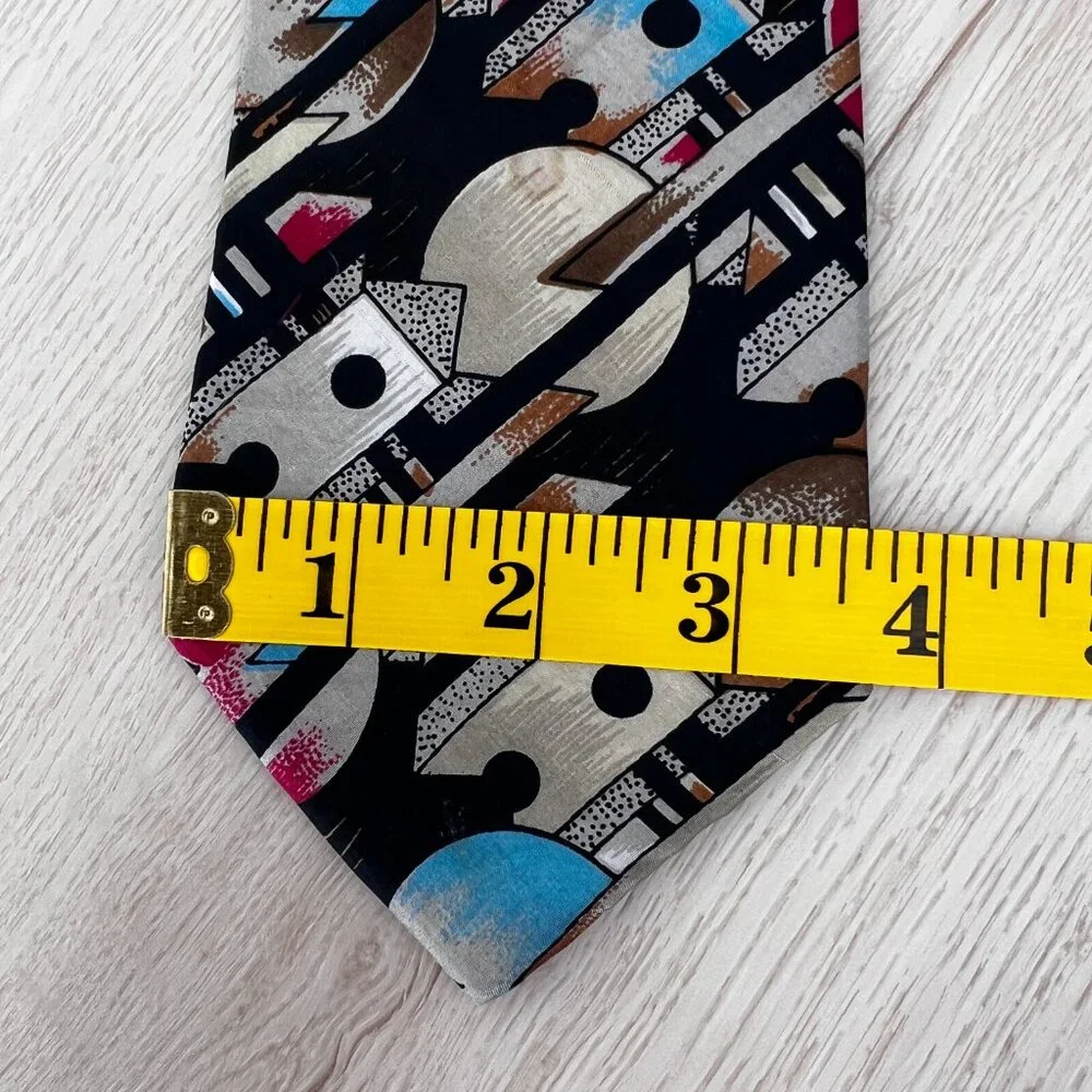 Vintage 80s Maco Matellini 100% Silk Abstract Geometric Print Necktie 55